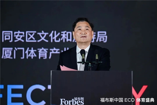 但他在过往